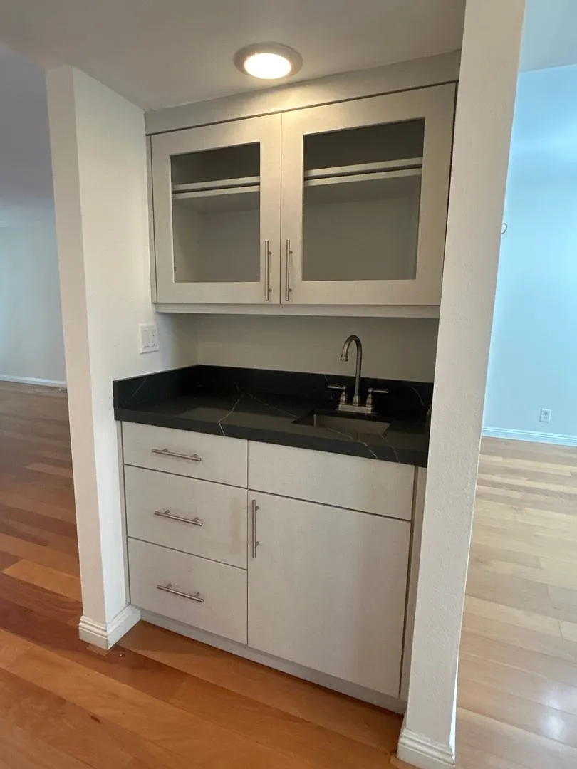 Spacious 3-Bed, 2.5-Bath North Alhambra Condo with 2-Car Attached Garage — Photo 4