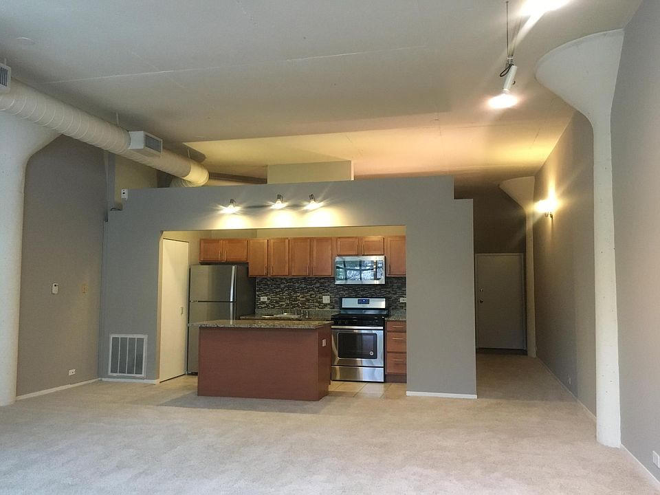 1st image of 1295 N Wells St #N6yfvh5p1