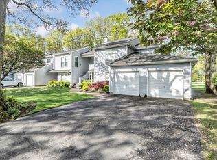 54 Lakeview Dr #54, Manorville, NY 11949