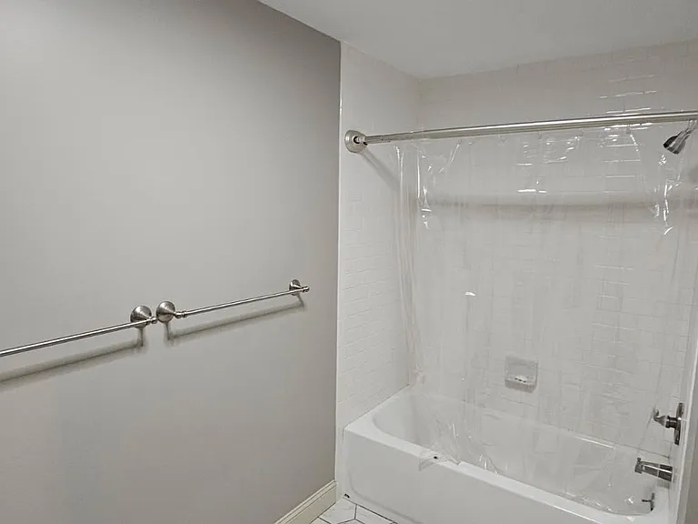 321 E Seneca St — Photo 7