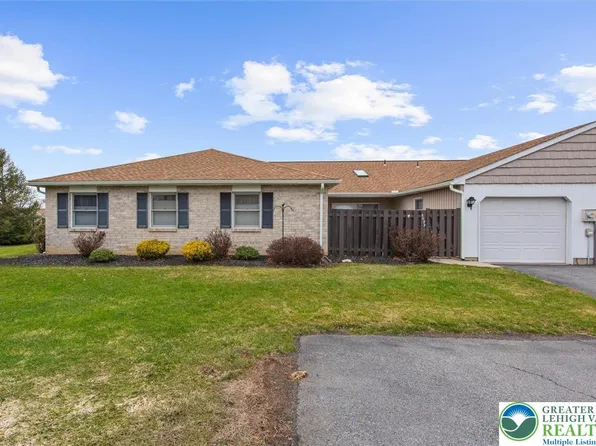 5692 Burning Tree Ln, Macungie, PA 18062