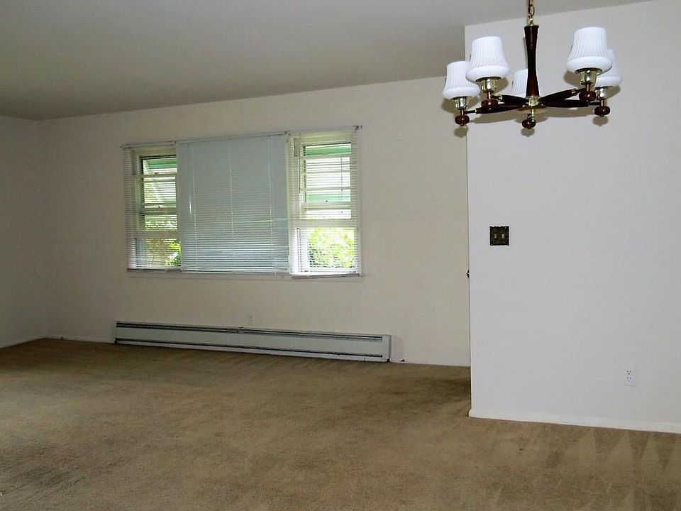 2nd image of 36 Carlisle Rd