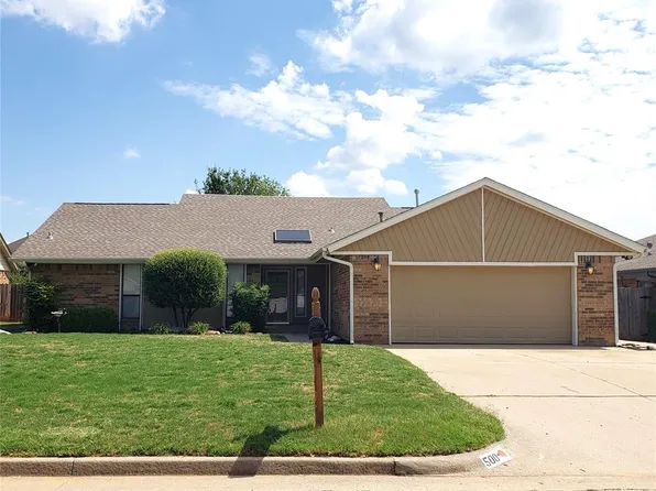 500 Three Oaks Dr, Midwest City, OK 73130