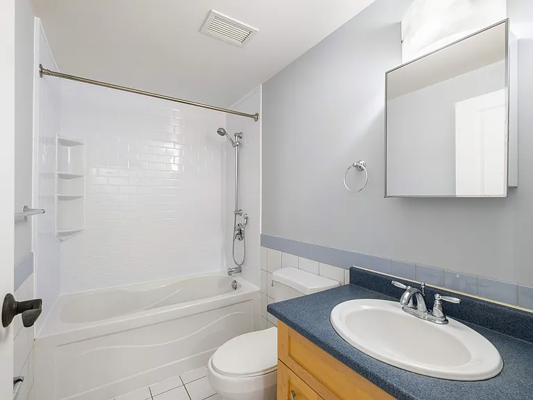 200A Ontario St #6 — Photo 24