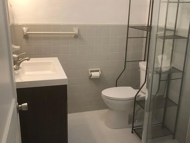 746 Park Hill Ave — Photo 3