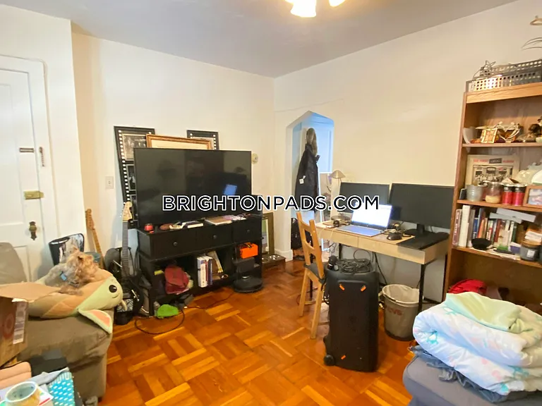 35 Brock St #2 — Photo 1