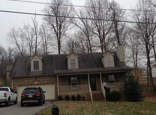 808 Hunters Crossing Ln, Springfield, TN 37172