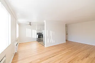 Hale Hall Apartments — Photo 17