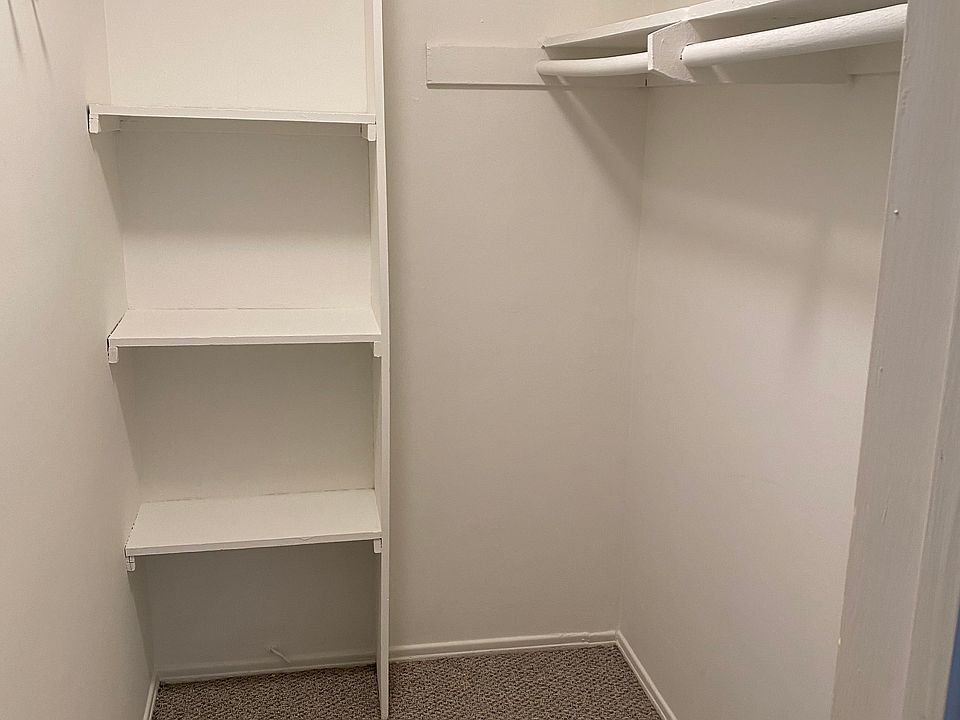 walk in closet