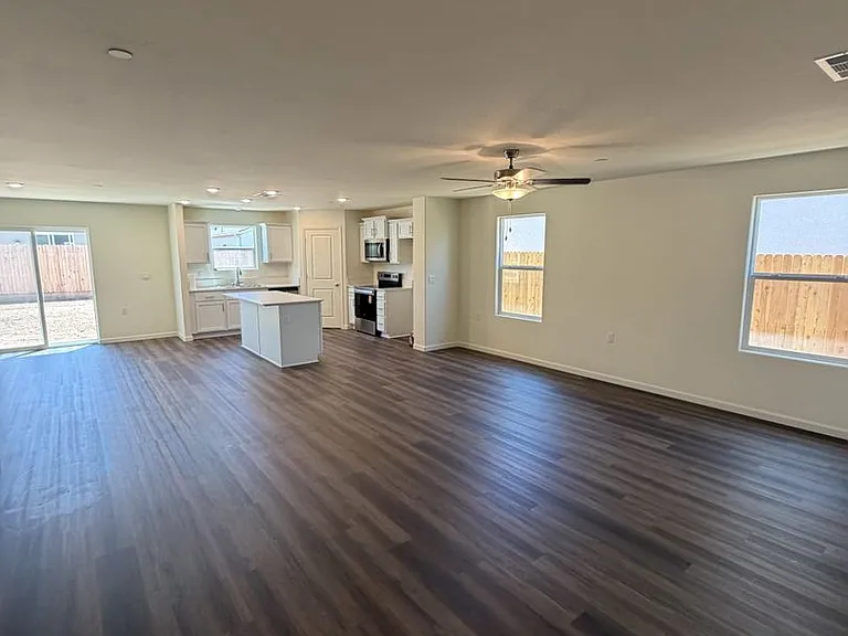656 Skyler Ln — Photo 14