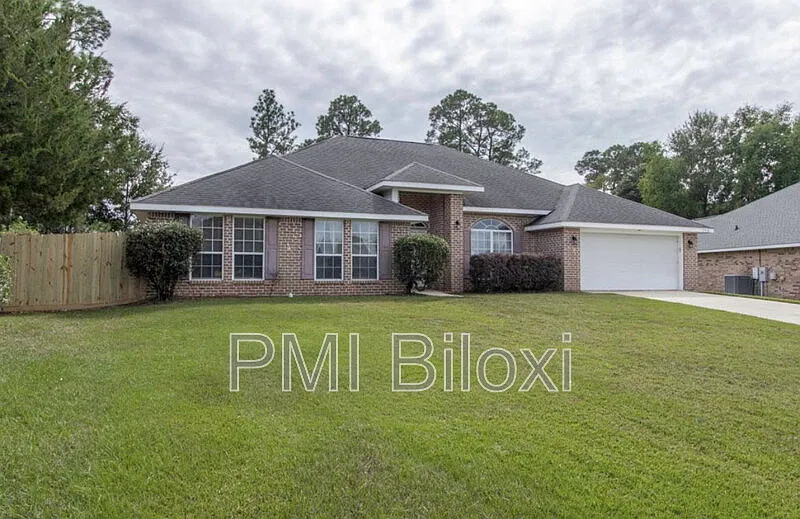 4 bed, 3.0 bath, 2900 sqft, $2,600 — Photo 2