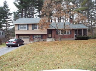 110 Roselyn Dr, Pittsfield, MA 01201