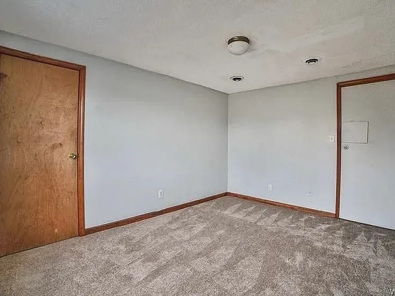214 Abbott Rd #2 — Photo 9
