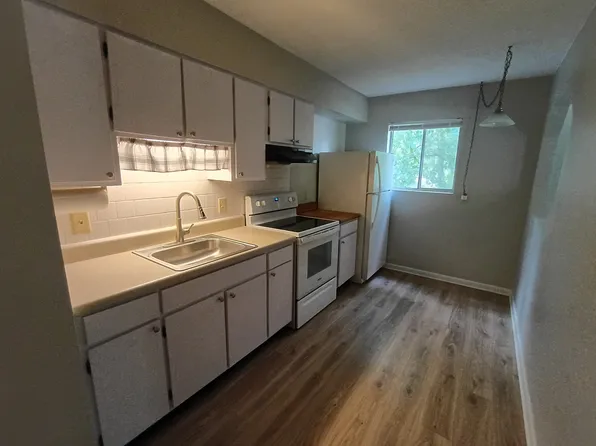 130 S Estes Dr, Chapel Hill, NC