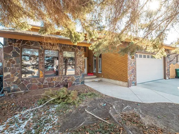 51 SW Tudor Blvd S, Lethbridge, AB T1K 5B9