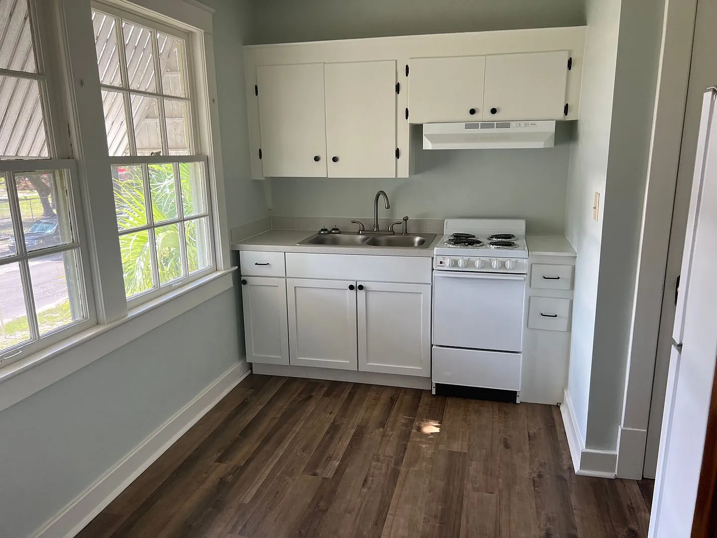 2 bed 1 bath Cove house — Photo 2