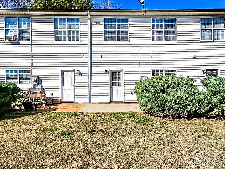 2497 Brianna Dr — Photo 17