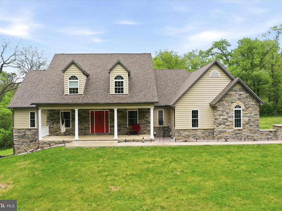 1st image of 117 Beverly Ln
