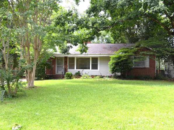 827 Mohigan St, Charlotte, NC 28205