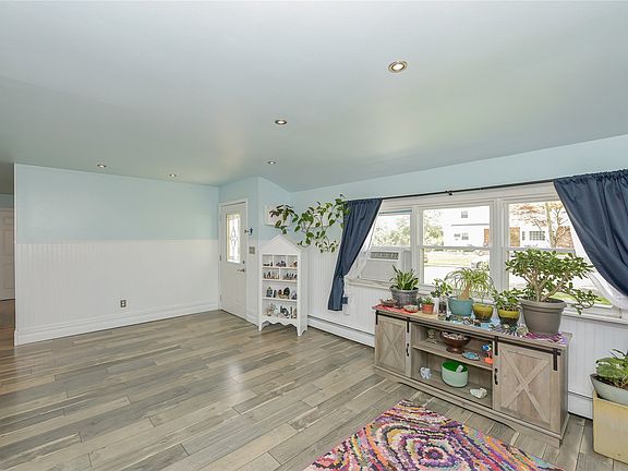 2nd image of 11 Hanrahan Ave