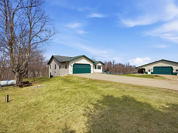 2nd image of 290 Bennett Rd
