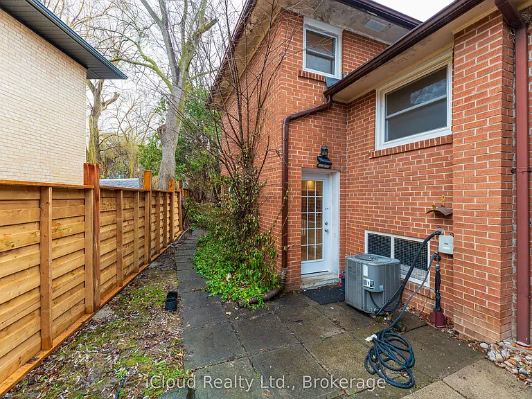52 Montressor Dr — Photo 25