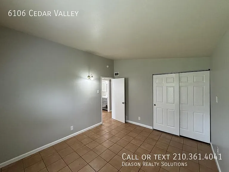 6106 Cedar Valley Dr — Photo 15
