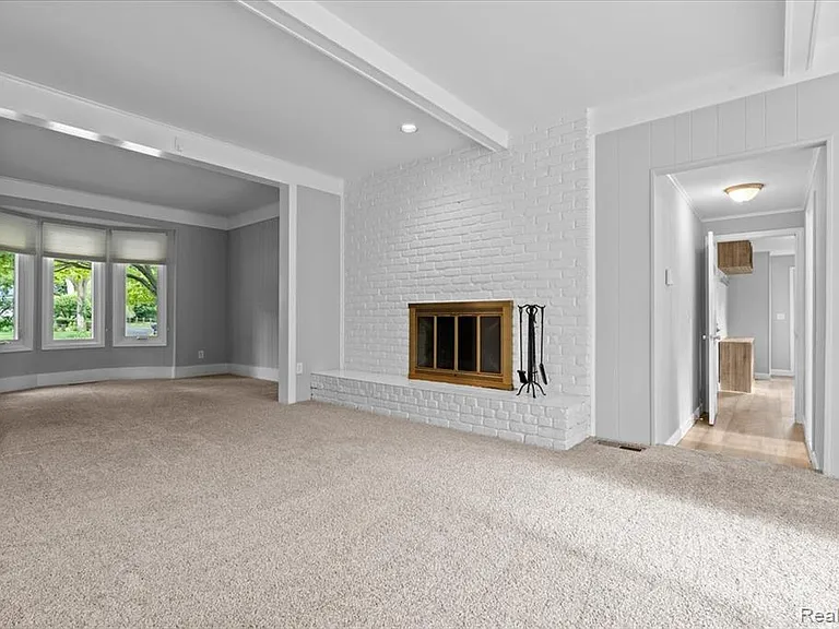 5476 Van Ness Dr — Photo 12