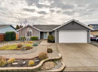 1541 Canary Ct NE, Salem, OR 97301