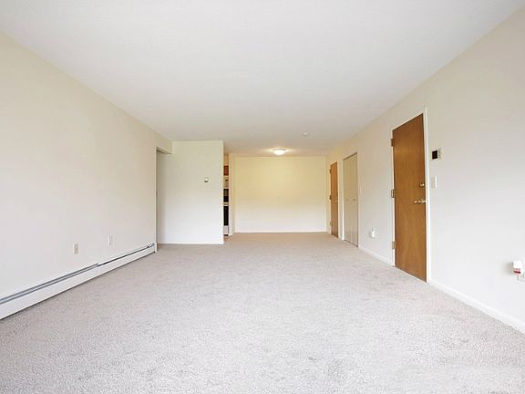 4th image of 63 Centennial Dr APT 9