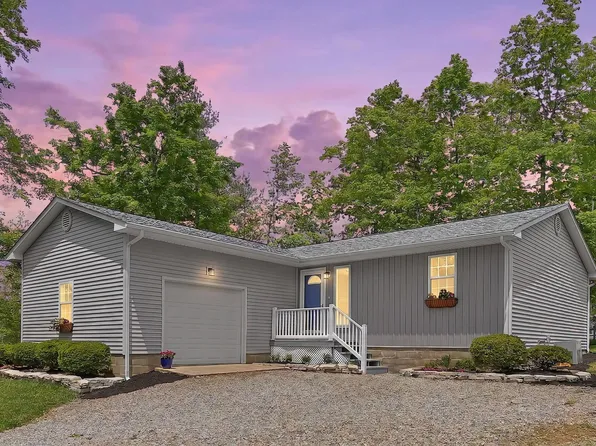 1366 Windsor Ct, Circleville, OH 43113