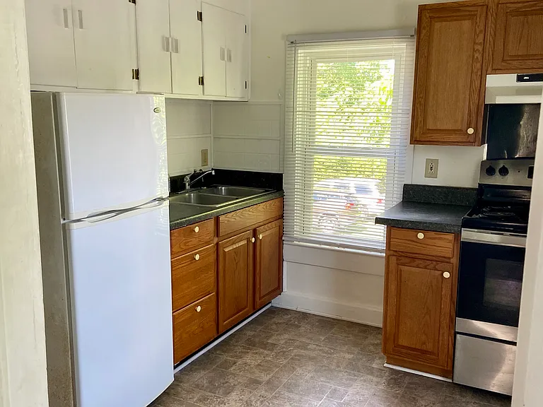 107 Jackson St #C — Photo 4