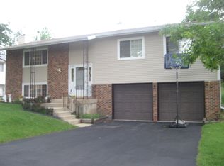 1574 Oregon Trl, Elk Grove Village, IL 60007