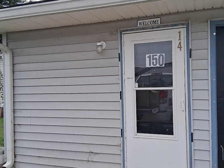 150 Villa Ct #150 — Photo 9