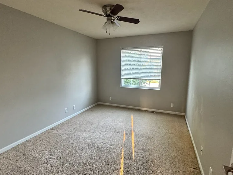 16860 Saratoga Cir — Photo 11