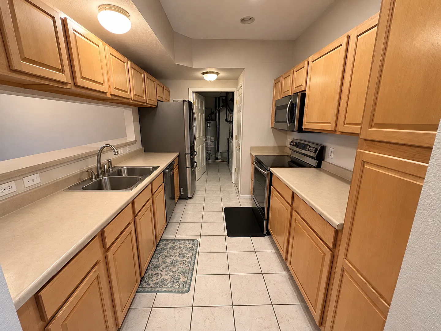 October Leasing Incentive | 3 Bed 2 Bath | Westminster Condo — Photo 4