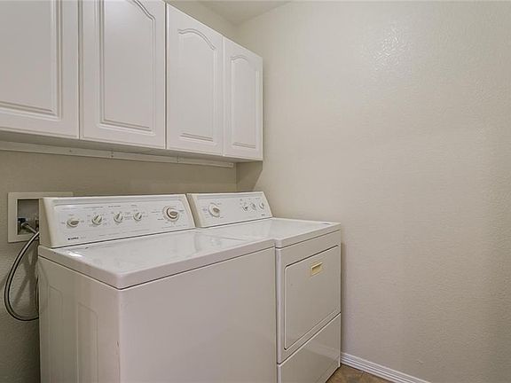 5th image of 6609 Stockton Dr