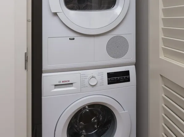 180 Franklin Avenue image 9 of 14