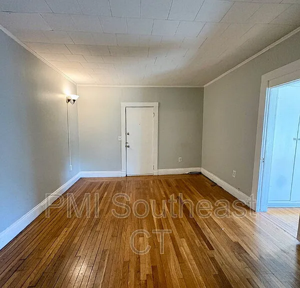 79 Garfield Ave #1F — Photo 3