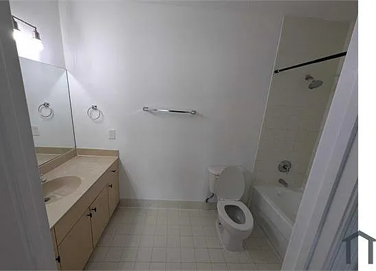 1095 Golden Lakes Blvd #924 — Photo 7