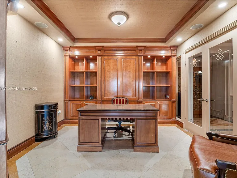1000 S Pointe Dr #2501 — Photo 12
