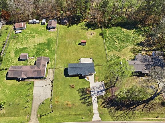 2nd image of 3009 Old West Point Rd