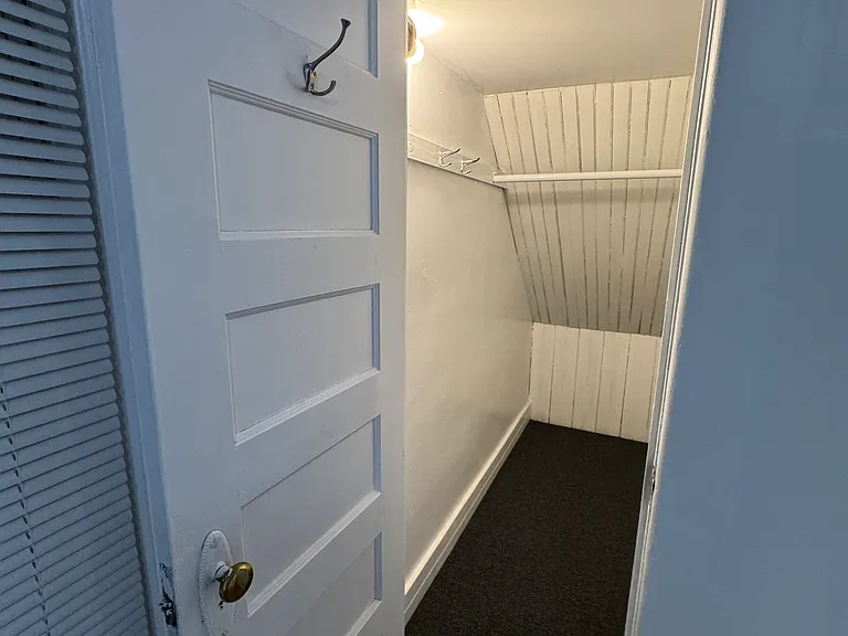 Bedroom3 Closet