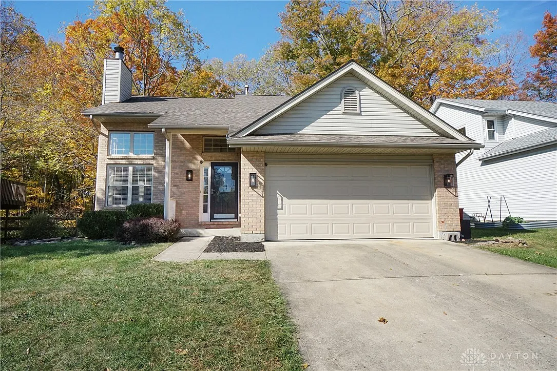 233 Hildebrant Dr photo 1