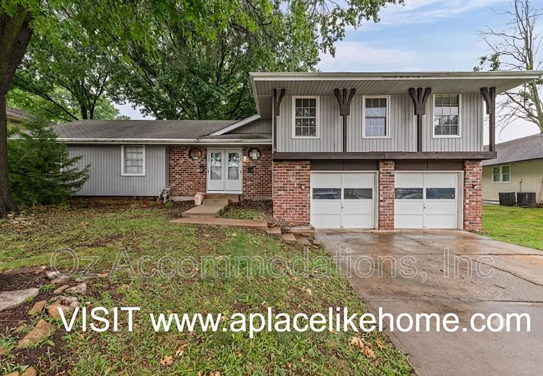 5807 Goddard St — Photo 1