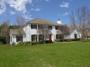 35 E Sandpiper Ln, Lake Forest, IL 60045