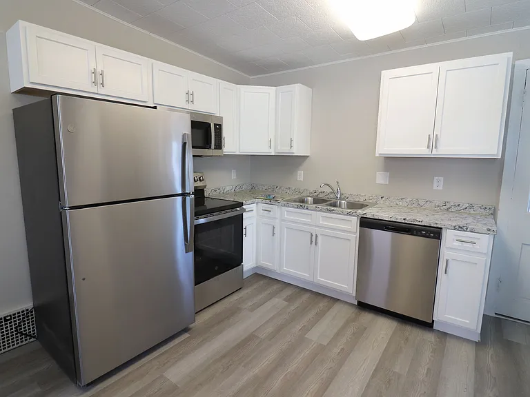 151 E Main St #2 — Photo 8