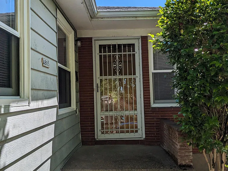 4805 SE Yamhill St — Photo 5