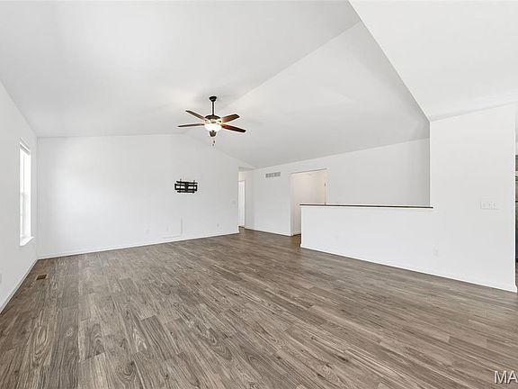 5th image of 149 Arundel Dr
