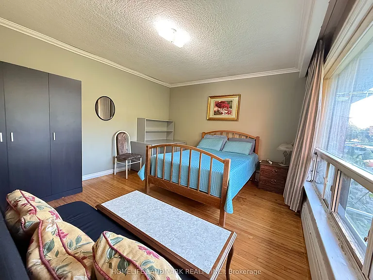 17 Wishing Well Dr #MAIN FLOOR — Photo 6